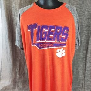 Large Clemson Knights Apparel T-shirt 28" Collar T